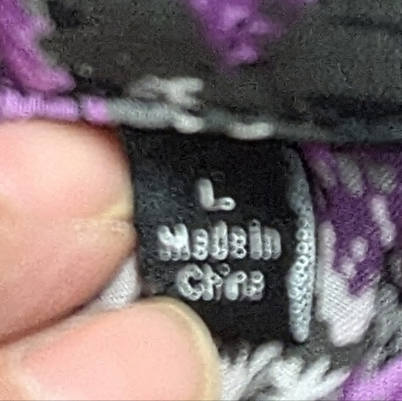 Women's Accordion Stretch Button Down Blouse - Picture 3 of 3